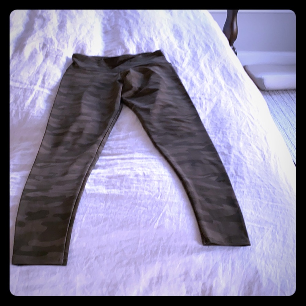 Literally worn once .. Onzie camo leggings